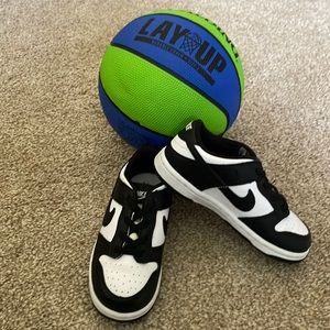 Toddler Dunks- Black and White